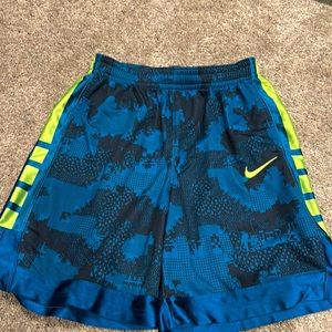 NIKE BOYS YOUTH L DRI FIT ATHLETIC SHORTS